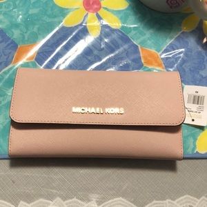 Michael kors wallet